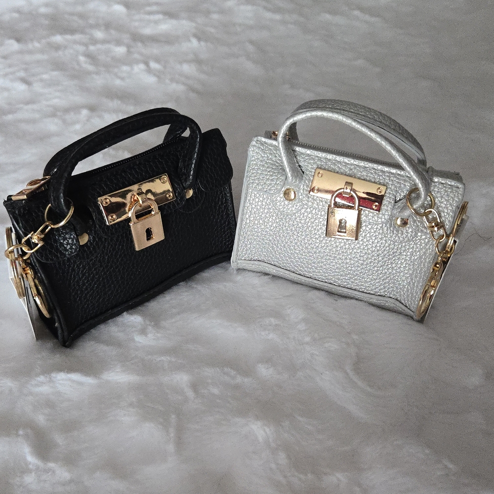 (BUNDLE(2) for $25)Mini Wallet Purse Bag Charm/Keychain SILVER or BLACK⭐️NWT